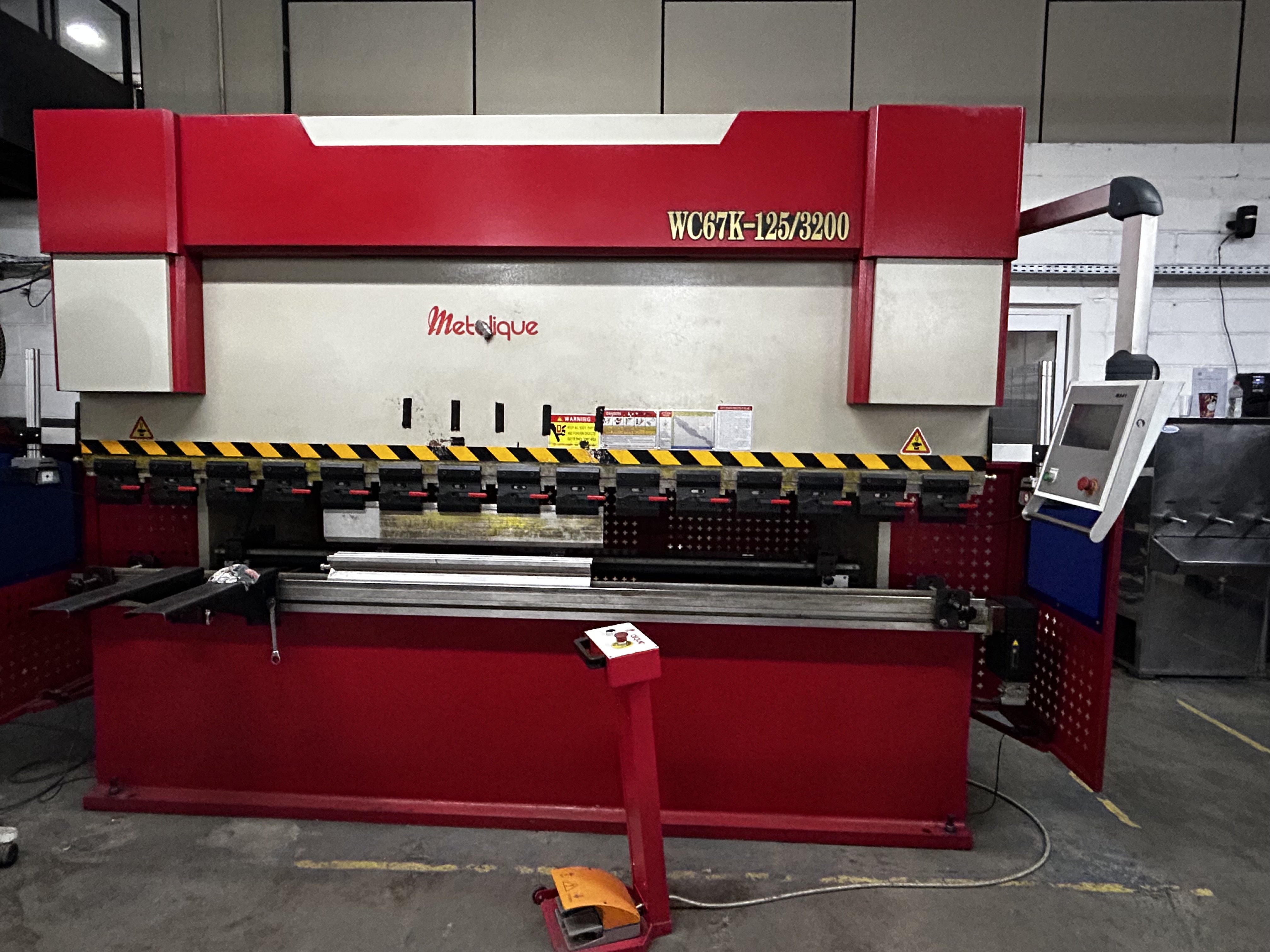 Dobradeira Metalique