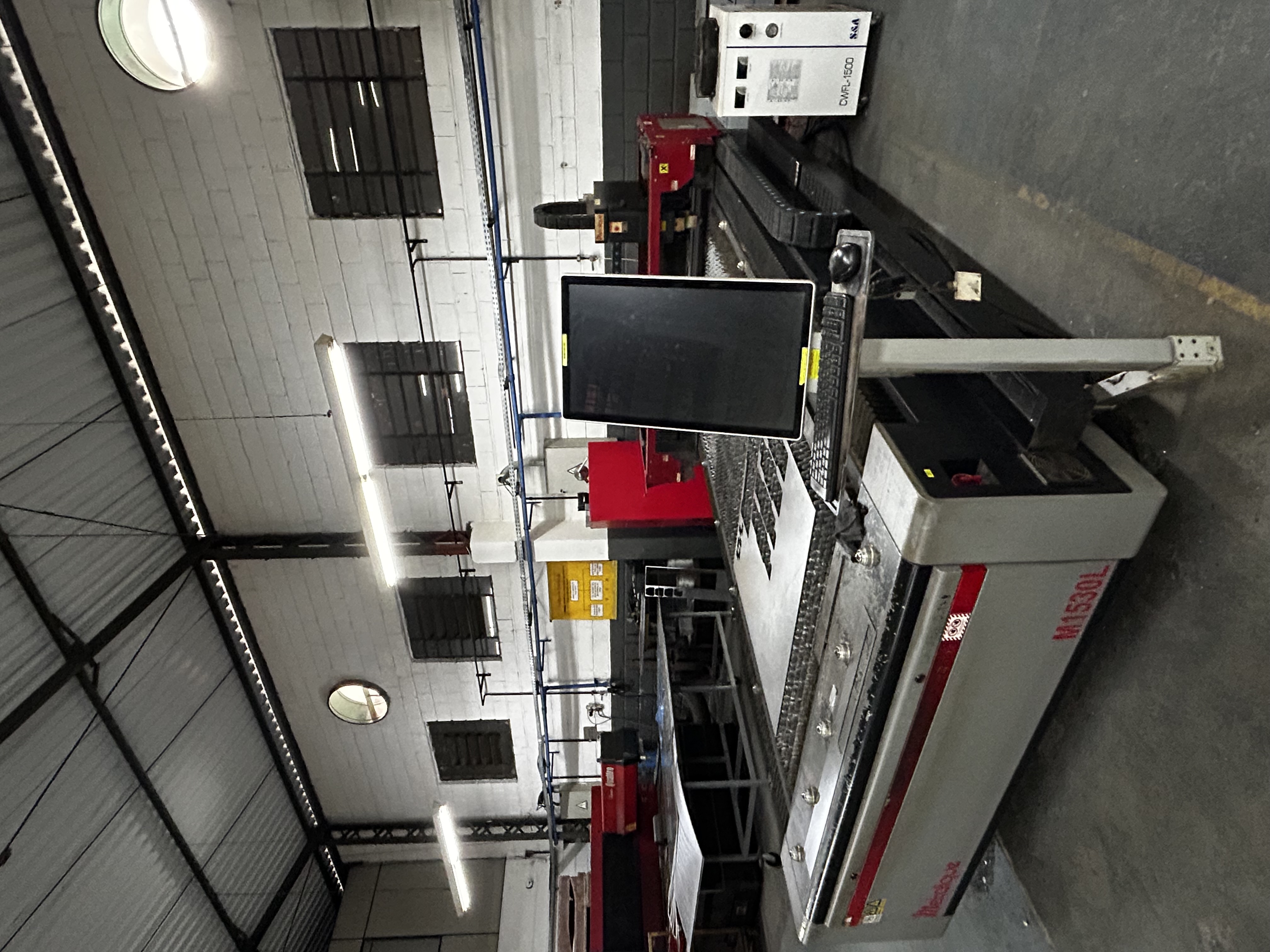 Máquina de Corte a Laser Metalique